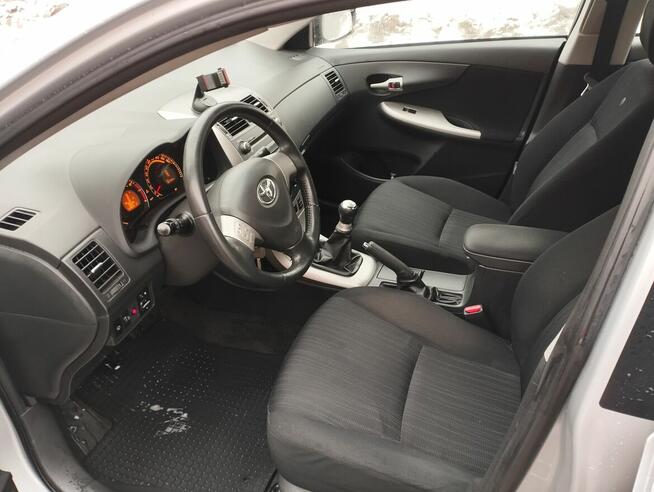 Toyota Corolla 1.6 benzyna salon serwis Warszawa - zdjęcie 2