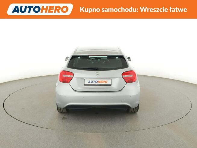 Mercedes A 180 automat skóra navi PDC grzane fotele tempomat Warszawa - zdjęcie 6
