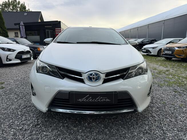 Toyota Auris 1.8 HSD 136KM  Serwisowany Kamera Ładny stan Otwock Mały - zdjęcie 3