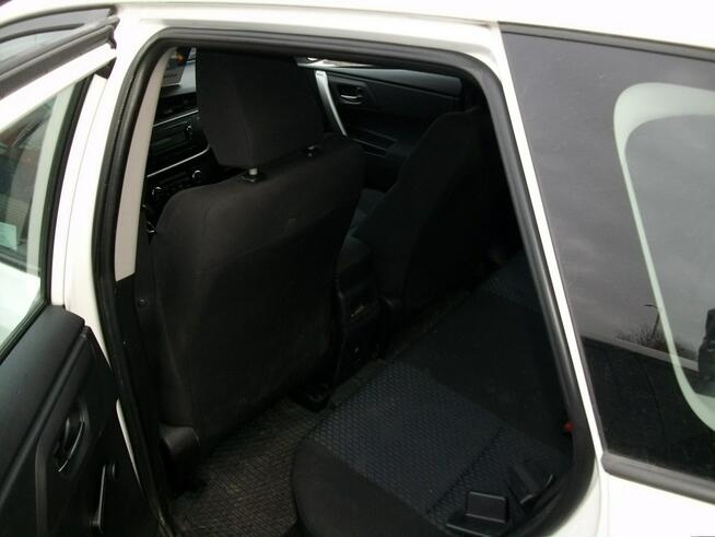 Toyota Auris 1.4/ 90 KM/ Katowice - zdjęcie 6