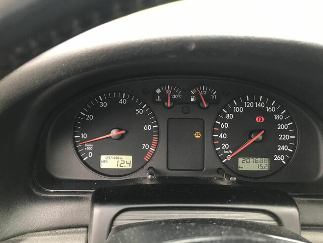 Volkswagen Passat B5 Variant 2.8 V6 LPG 193KM Syncro 4x4 Jaworzynka - zdjęcie 5