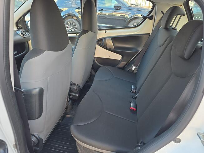 Toyota Aygo 1.0 VVT-i 68KM/ Toruń - zdjęcie 11