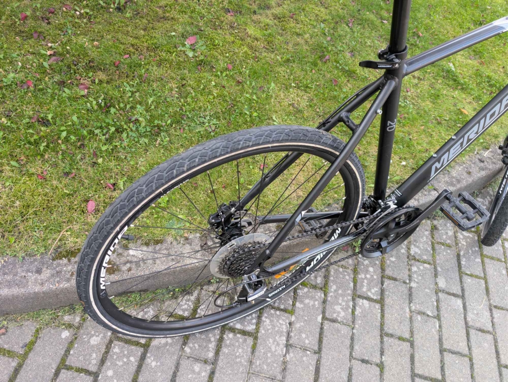 Zadbany i bardzo mało używany rower crossowy Merida Crossway 20 Wałcz - zdjęcie 4