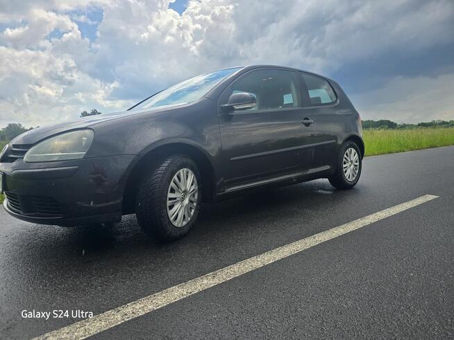 Golf 5 w benzynie Nakło nad Notecią - zdjęcie 1