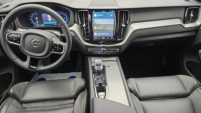 Volvo XC 60 AWD Plus Dark aut ! Z Polskiego Salonu ! Faktura VAT ! Warszawa - zdjęcie 12