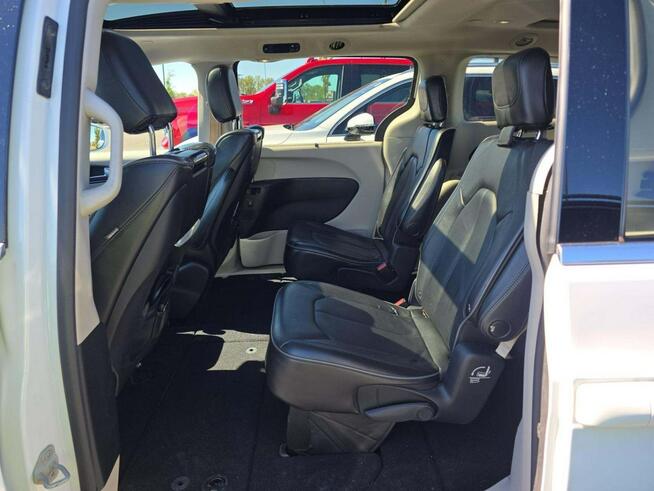 Chrysler Pacifica LIMITED / Benzyna / niski przebieg Białystok - zdjęcie 8