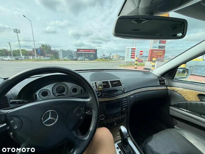 Mercedes-Benz Klasa E 320 T CDI Elegance Krosno - zdjęcie 10