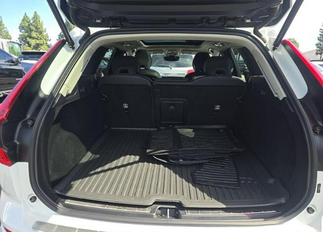 Volvo XC 60 Bogata wersja wyposażenia / AWD / B5 Chwaszczyno - zdjęcie 11