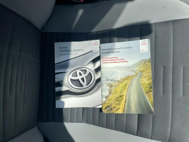 Toyota Auris Kamera Klimatronik Tempomat 132KM Gliwice - zdjęcie 12