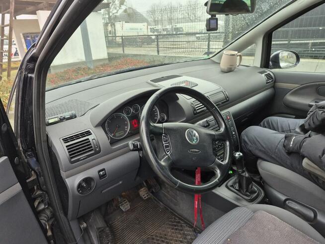 Na sprzedaż oferuję zadbany egzemplarz Volkswagena Sharana. Janczewo - zdjęcie 4