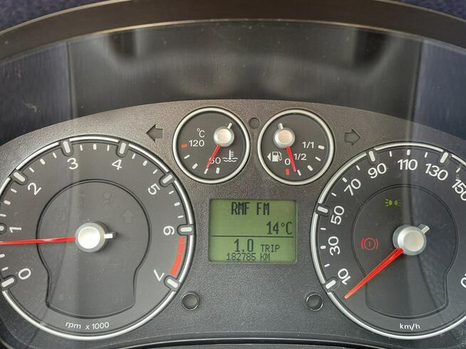 Ford fiesta MK6 1.3 Benzyna Klima Grzana przednia szyba Gostyń - zdjęcie 12