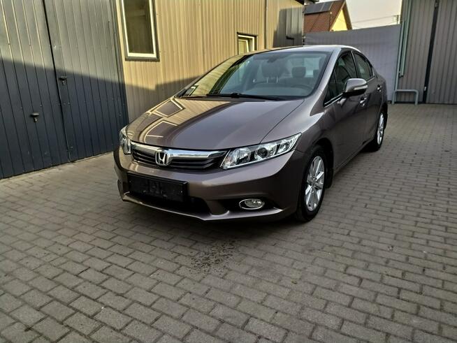 Honda Civic 1.8 Benzyna Grzane Fotele Hak Zarejestrowany Strzała - zdjęcie 2
