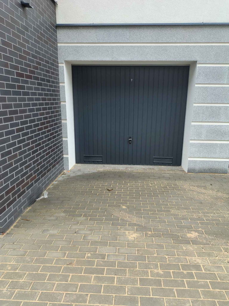 Garaż murowany z bramą uchylną Toruń - zdjęcie 5