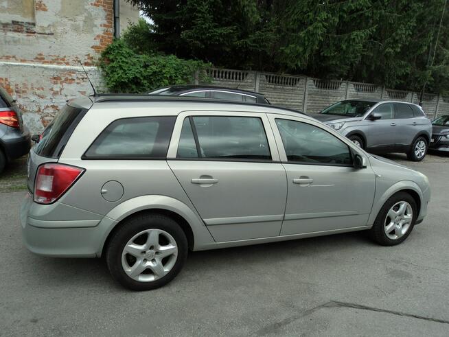 Opel Astra Caravan sprzedam ładnegoOPLA ASTRE Z 2007R 1,6 B+GAZ 105KM Lublin - zdjęcie 3