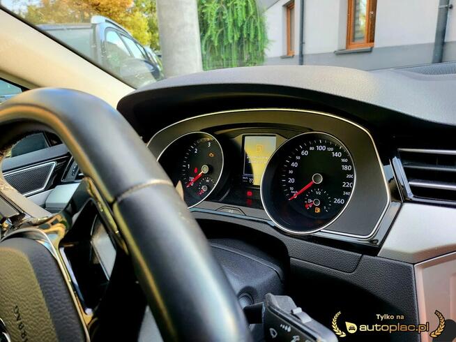 Volkswagen Passat B8 2.0 VW 2.0TDI 2019 ACC LED KAMERA MASAŻ Łódź - zdjęcie 7