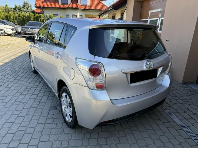 Toyota Verso 1,6 112KM  Klima  Kamera  Navi  7-osobowy Orzech - zdjęcie 9