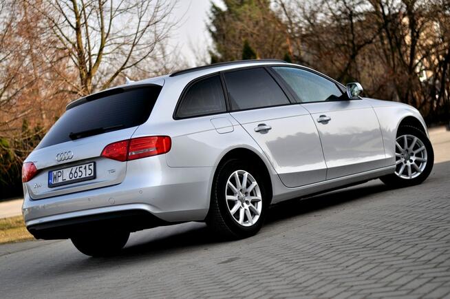 Audi A4 2.0TDI Lift Klimatronik Navi Alufelgi Parktronik Płock - zdjęcie 6