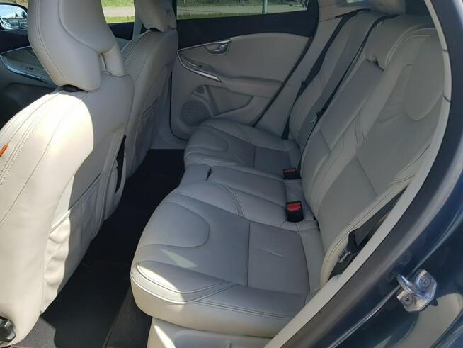 Volvo V40 2,0 D3 Jasne Skóry Kamera Nawigacja Zarejestrowany Gwarancja Włocławek - zdjęcie 11