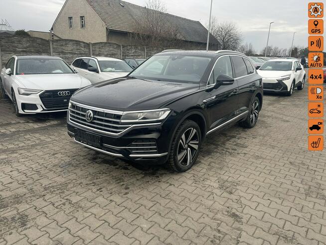 Volkswagen Touareg DSG 4Motion Panorama Gliwice - zdjęcie 1