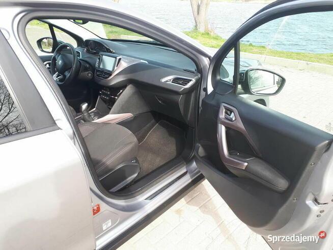 Peugeot 2008 1.2 PureTech 110KM 2015 rok Wolbrom - zdjęcie 7
