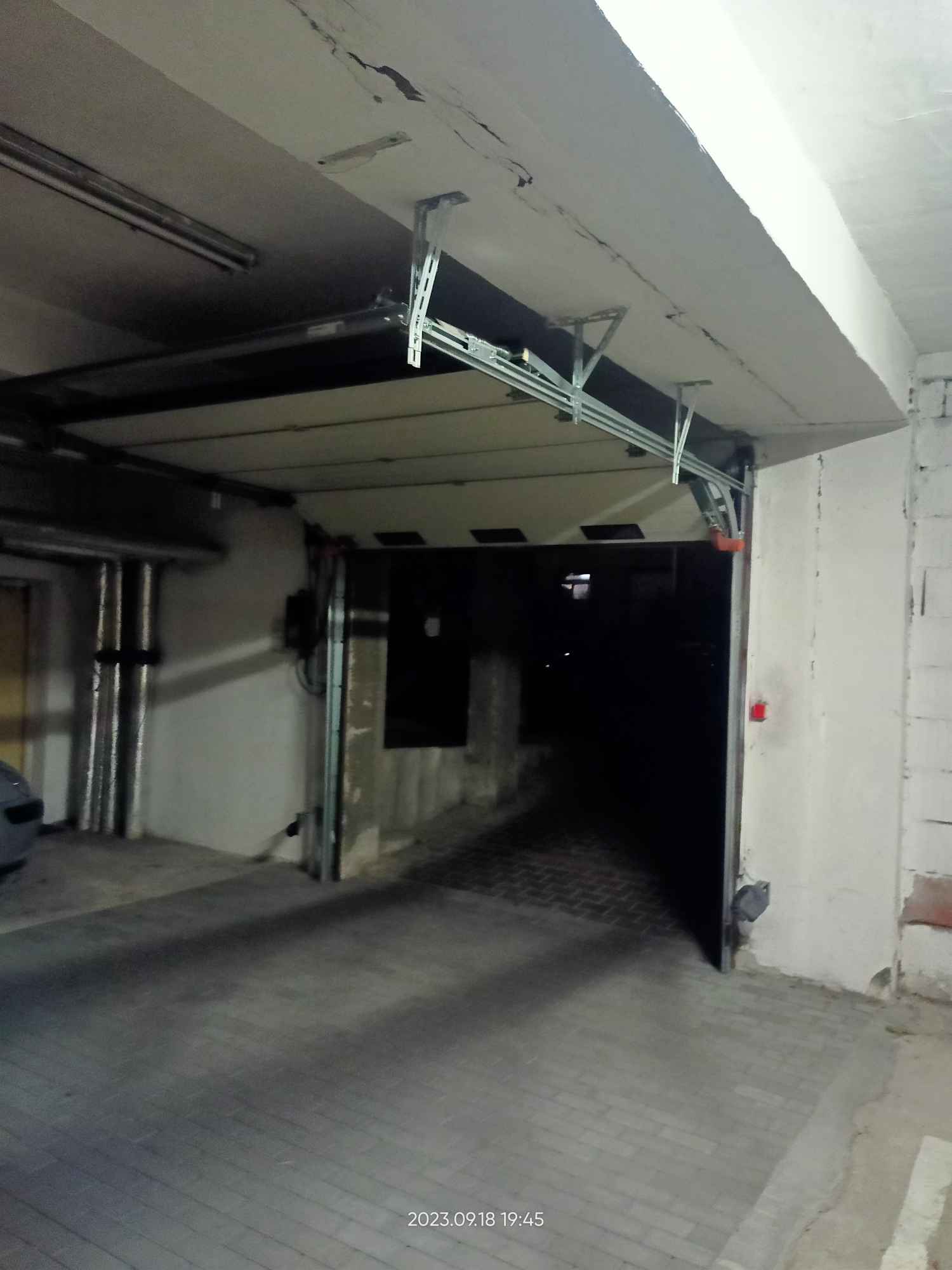 Wynajmę garaż podziemny na ulicy Jana Sawy 8 o powierzchni 16,35m2 Lublin - zdjęcie 7