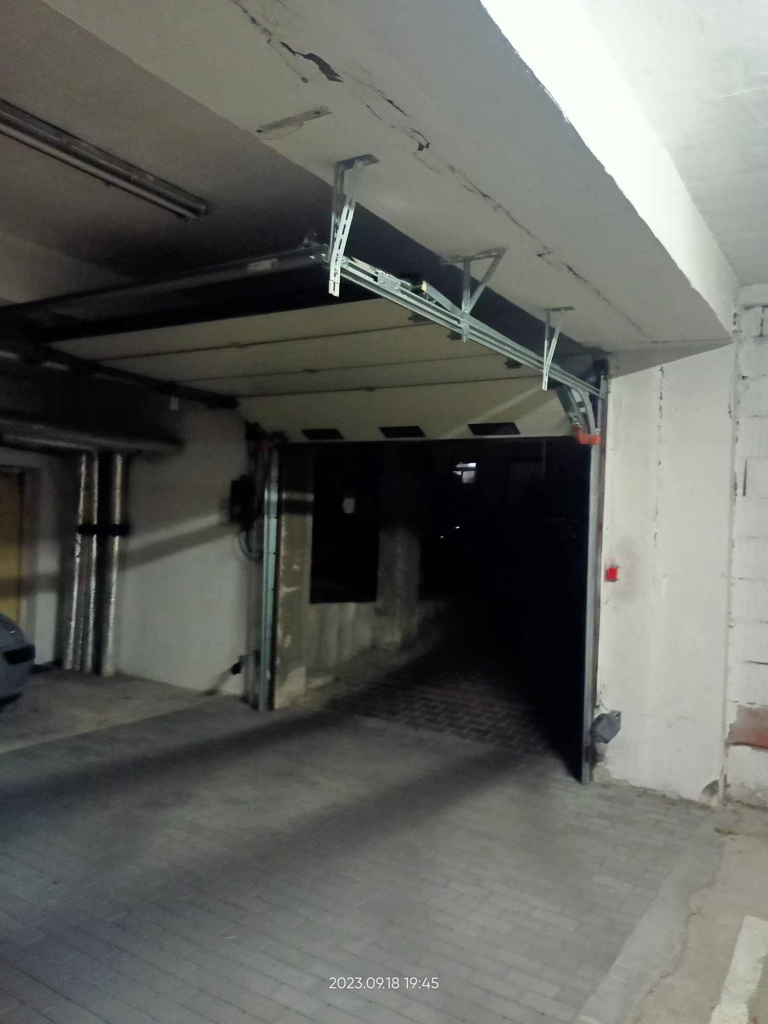 Wynajmę garaż podziemny na ulicy Jana Sawy 8 o powierzchni 16,35m2 Lublin - zdjęcie 7