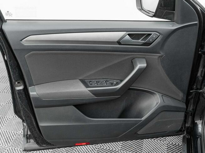 Volkswagen T-Roc 1.5 TSI Advance Podgrz.f LED Salon PL VAT 23% Pępowo - zdjęcie 11