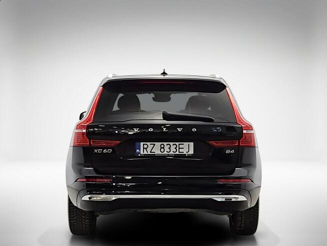 Volvo XC 60 B4 D Plus Bright aut ! Z Polskiego Salonu ! Faktura VAT ! Warszawa - zdjęcie 4