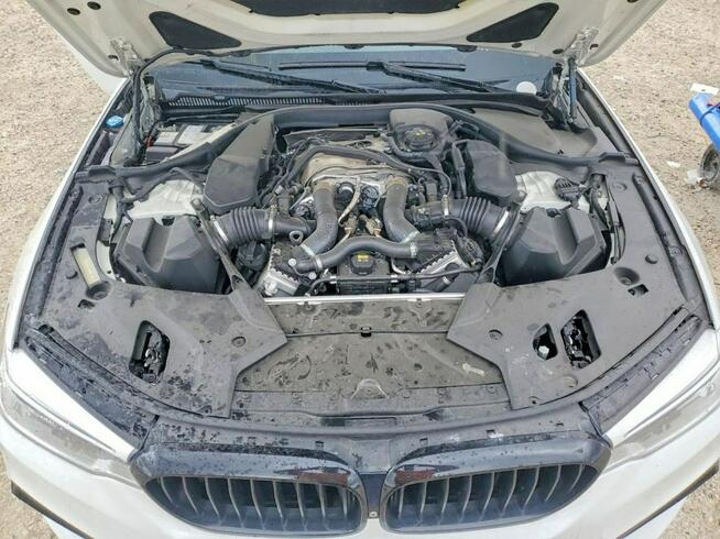 BMW 530 / M-Pakiet / xDrive / niski przebieg / Tarnów - zdjęcie 11