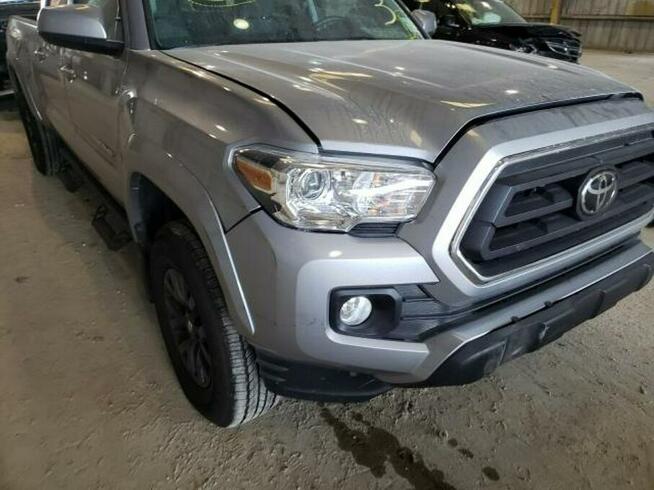Toyota Tacoma 2021, 3.5L, od ubezpieczalni Warszawa - zdjęcie 3
