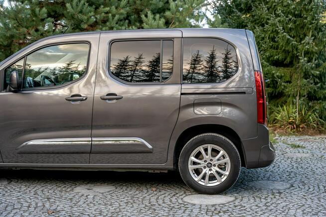 Long 1.2 Family / Serwisowany ASO Toyota / Salon Polska / Bezwypadek Ropczyce - zdjęcie 9