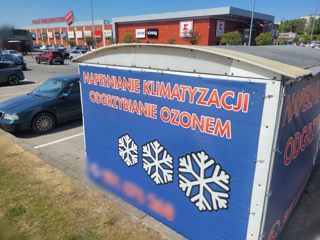 Napełnianie klimatyzacji samochodowej, odgrzybianie ozonem Kielce - zdjęcie 1