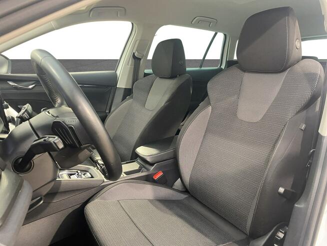 SKODA OCTAVIA 2.0 TDI AMBITION DSG Warszawa - zdjęcie 10