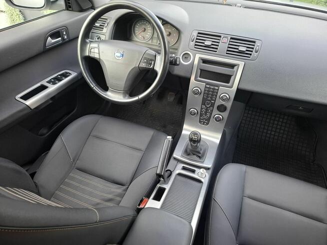 Volvo v50 2008 r. 2.0D Diesel, Klimatyzacja, Tempomat Ryczywół - zdjęcie 9