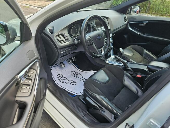 Volvo V60 R-Design* Bardzo Ładne i Zadbane* Rok GWARANCJI Opoczno - zdjęcie 9