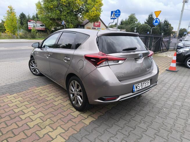 Toyota Auris 1.8i 136KM HYBRID Klimatronic Kamera Skóra Łuków - zdjęcie 8