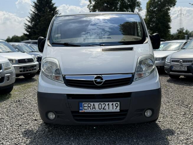 Opel Vivaro 2,0 benzyna 115 9 osobowy  klima. Łodygowice - zdjęcie 2