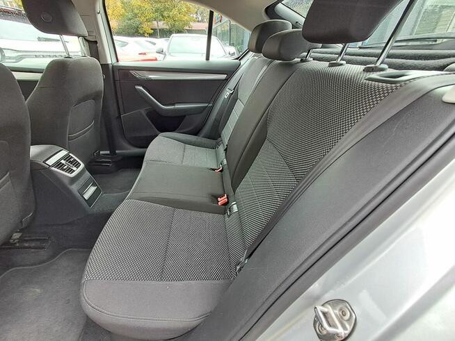 III Liftback 1.6 TDI 110KM 81kW, Automat Nawigacja , AMBITIO Warszawa - zdjęcie 12