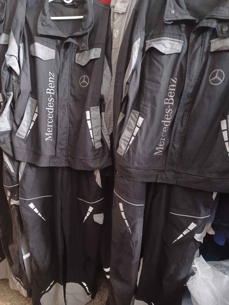 Używana  odzież  robocza  . Śródmieście - zdjęcie 2
