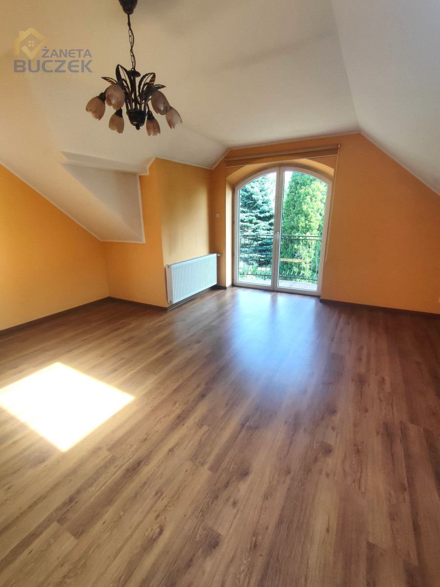 Dom jednorodzinny w centrum - ul. Staszica Sochaczew - zdjęcie 3