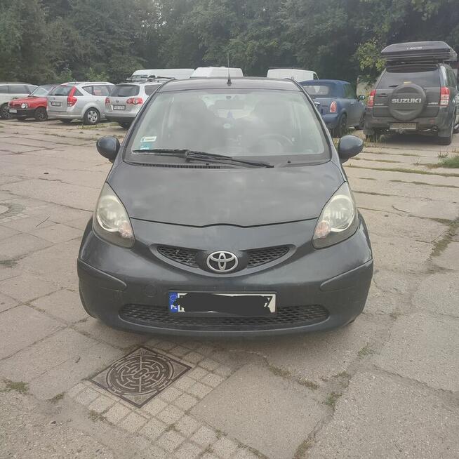 Syndyk sprzeda samochód osobowy Toyota Aygo Jeżyce - zdjęcie 6