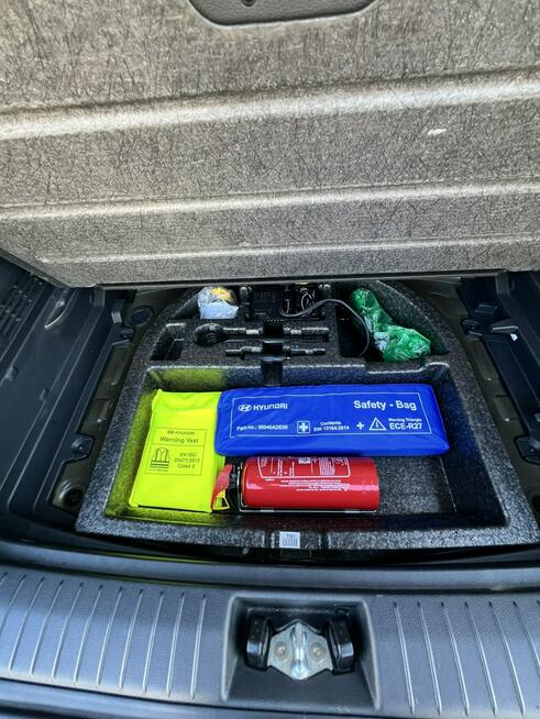 Hyundai Kona Hybryda+Benzyna Słupsk - zdjęcie 9