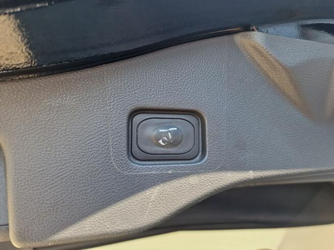 Ford Mondeo 2.0 EcoBlue 150 KM Gold Warszawa - zdjęcie 11