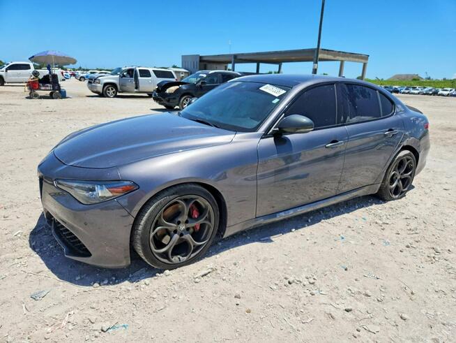 Alfa Romeo Giulia Wersja Ti / Q4 / niski przebieg Białystok - zdjęcie 1
