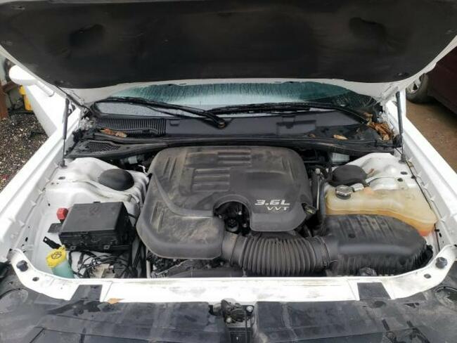 Dodge Challenger 2018, 3.6L, porysowany lakier Warszawa - zdjęcie 9