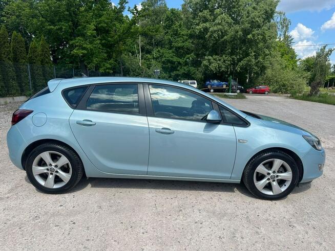 Opel Astra Starowa Góra - zdjęcie 9