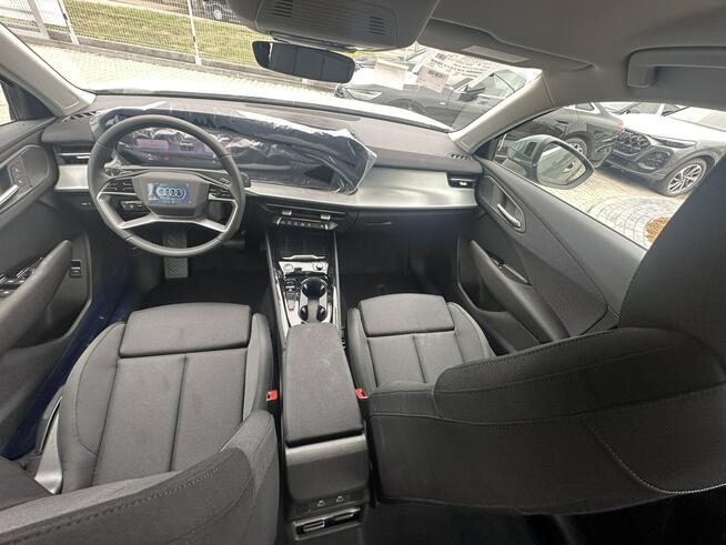 Audi Q3 TFSI 150 KM S tronic Pakiet Tech plus Radom - zdjęcie 10