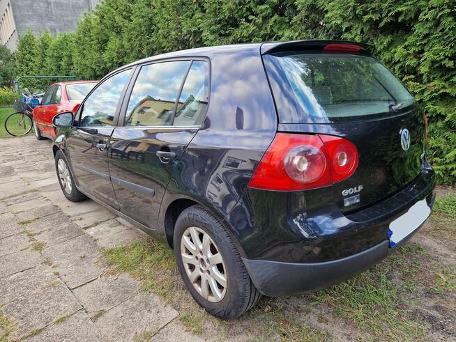 Czarny VW Golf V 1,9 tdi Klima 5- drzwi Jasna tapicerka Ciechocinek - zdjęcie 5