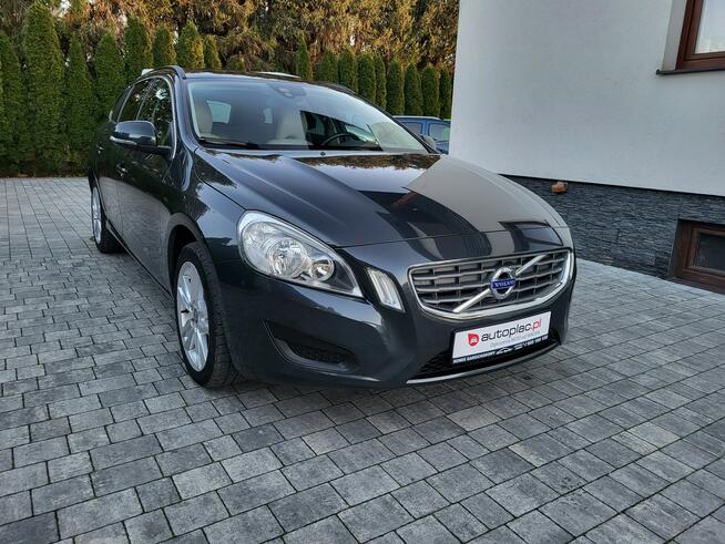 Volvo V60 ** PRZEBIEG 190 TYS KM ** Nawigacja ** Skóry ** Jatutów - zdjęcie 5