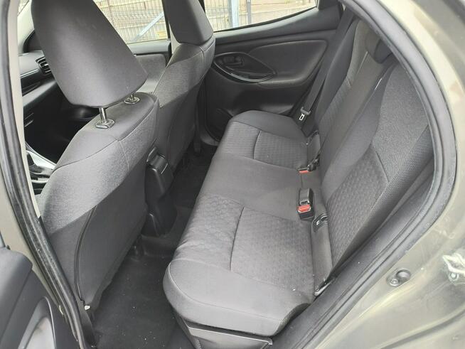 Toyota Yaris Salon PL mały przebieg Bydgoszcz - zdjęcie 10
